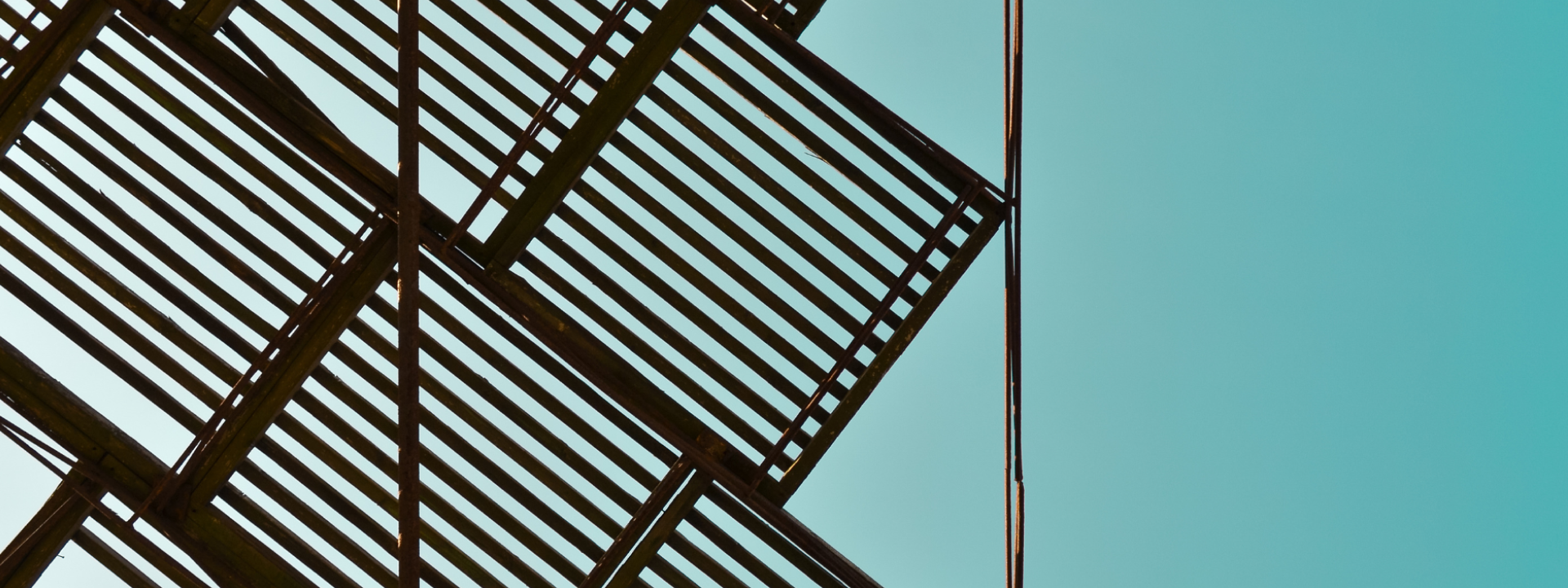 Stahlkonstruktion von Unten